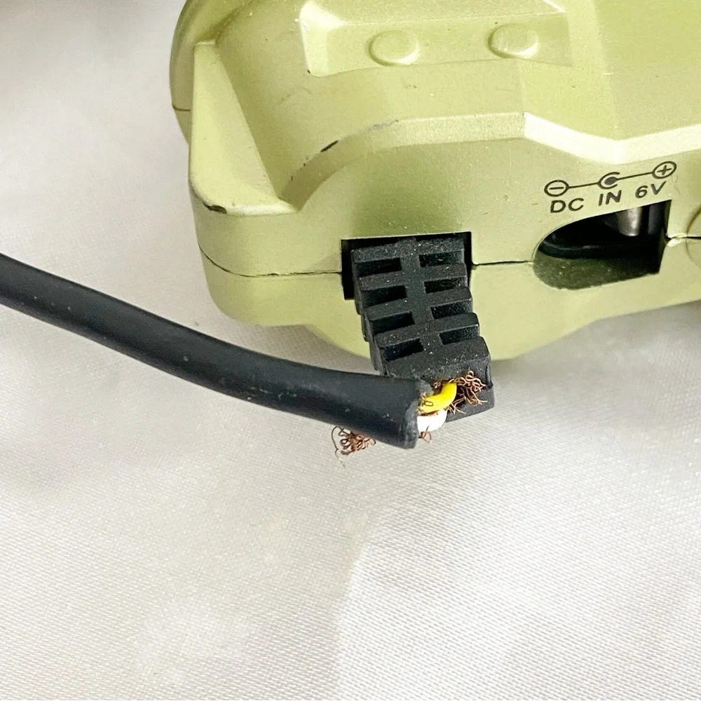 Hasbro 2004 Vintage Plug & Play Paintball TV Game. TV Cord Needs Repair